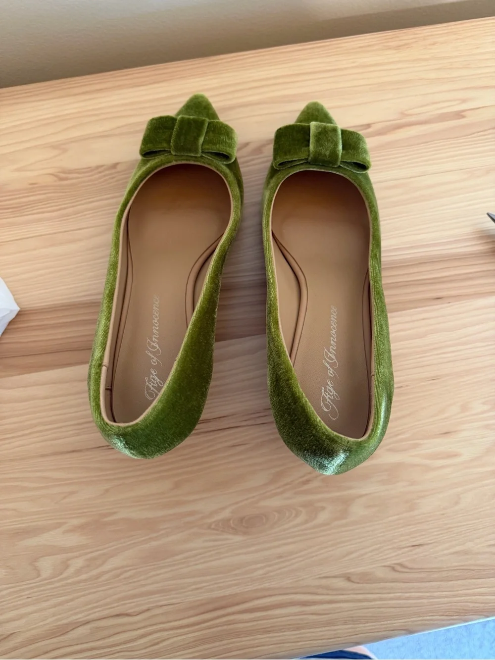 Velvet Pointed-Toe Low Heel Pumps in Olive Green